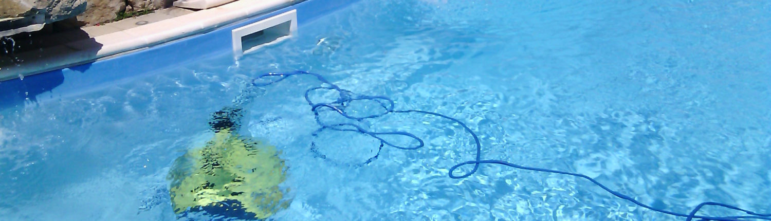 pulizia piscina con Robot